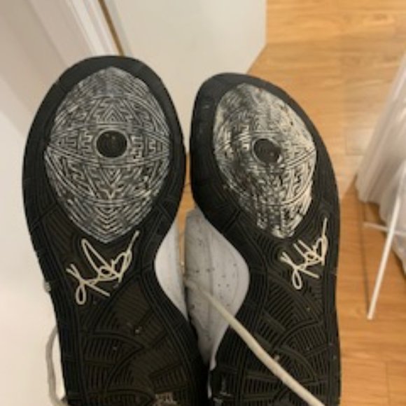 Nike Kyrie 6 Shoe - Picture 5 of 5